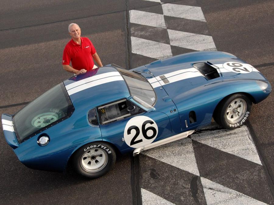  Shelby Cobra Daytona Coupe 1964 года  (фото 14 из 19)